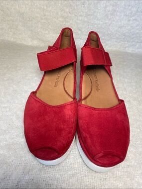 NWT L’Amour Des Pieds Red Suede Mary Jane Flats with Ankle Strap